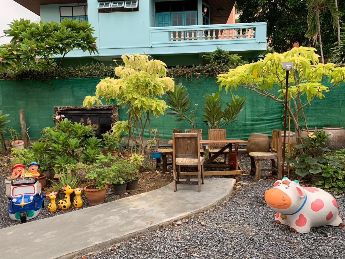 Gaiwandhanat Homestay Bangkok Esterno foto