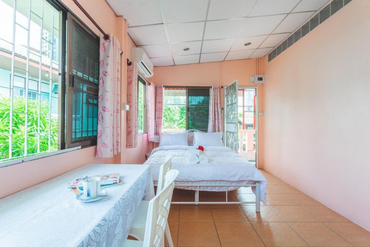Gaiwandhanat Homestay Bangkok Esterno foto