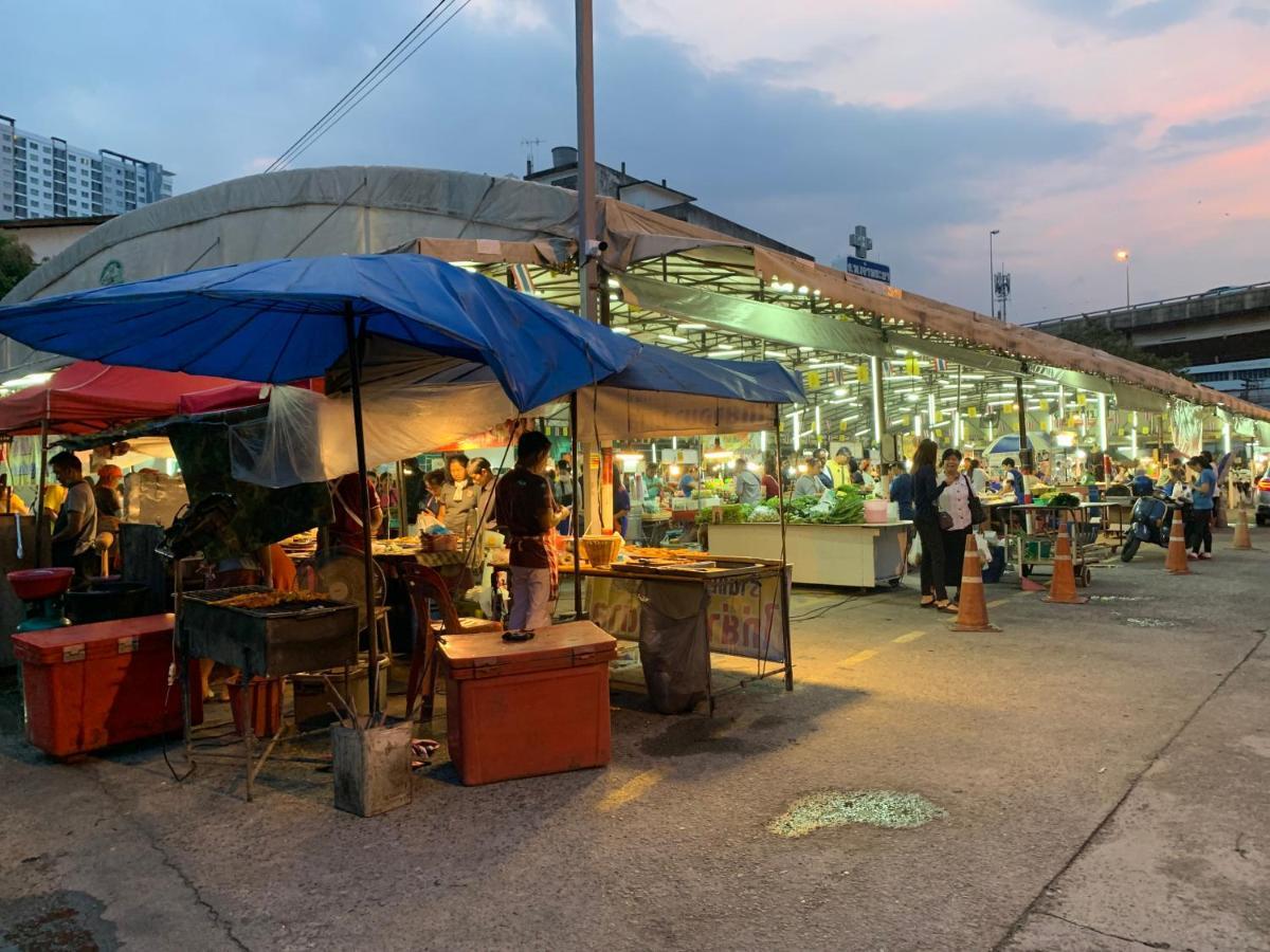 Gaiwandhanat Homestay Bangkok Esterno foto