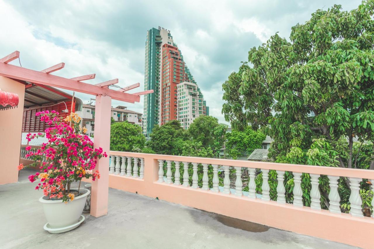 Gaiwandhanat Homestay Bangkok Esterno foto